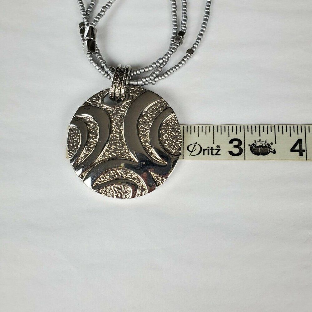 Lia Sophia Multi-Strand Gray‎ Glass Sead Bead Synergy Pendant Necklace Statement - Picture 6 of 10